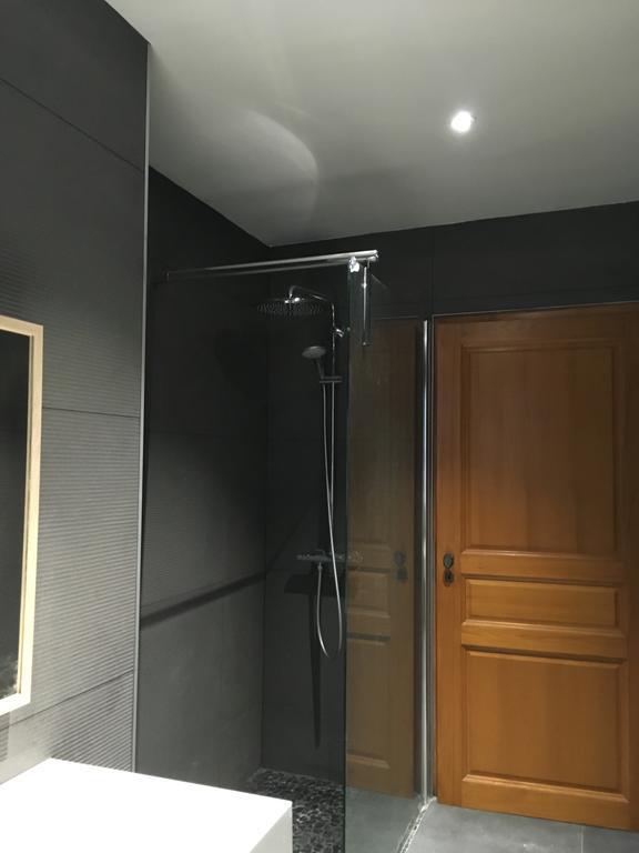 Le P'Retzel & Le Sticksy Apartment รีควีร์ ภายนอก รูปภาพ