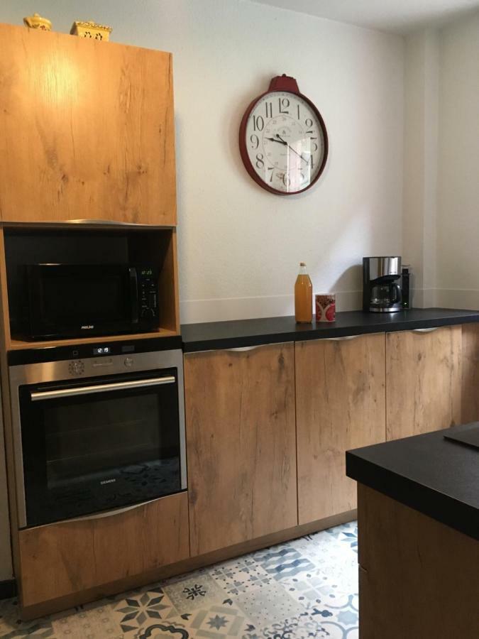 Le P'Retzel & Le Sticksy Apartment รีควีร์ ภายนอก รูปภาพ